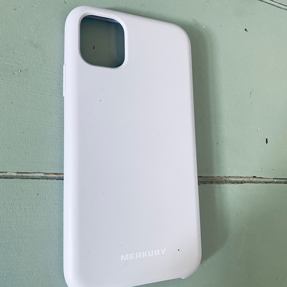 iPhone 11 regular purple case